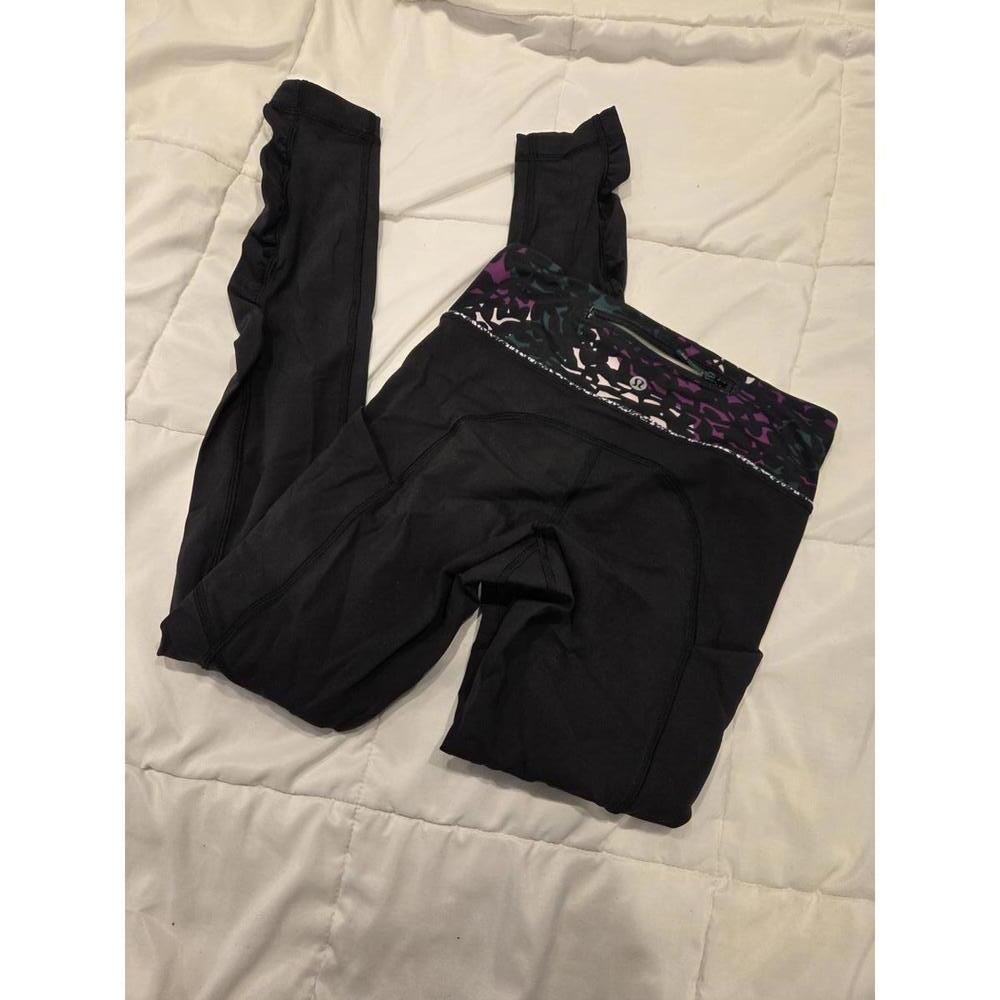 Lululemon size 2- Women's Black Activewear Leggings with Side Ruffle Detail